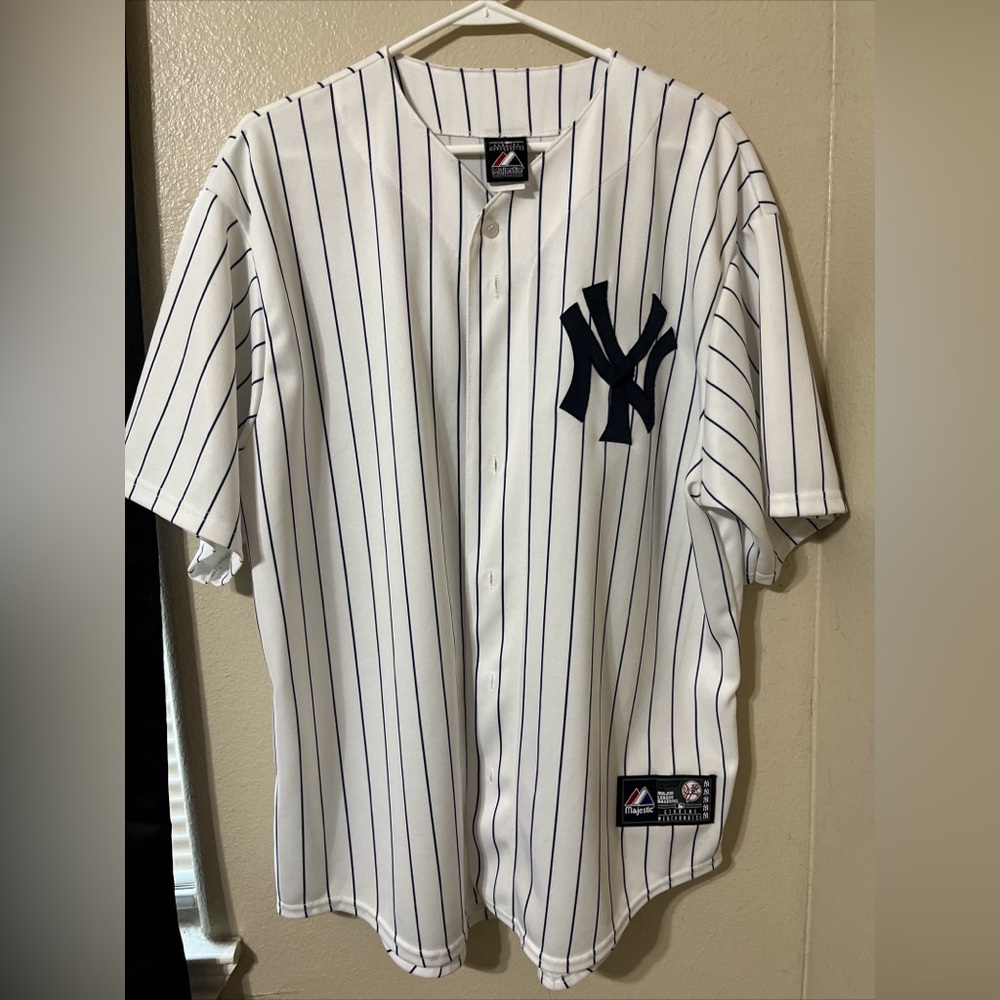 Majestic MLB New York Yankees Derek Jeter 2 Pinstripe Jersey Men XL